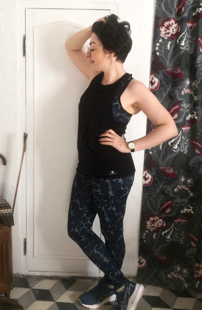 tenue complète de sport avec débardeur