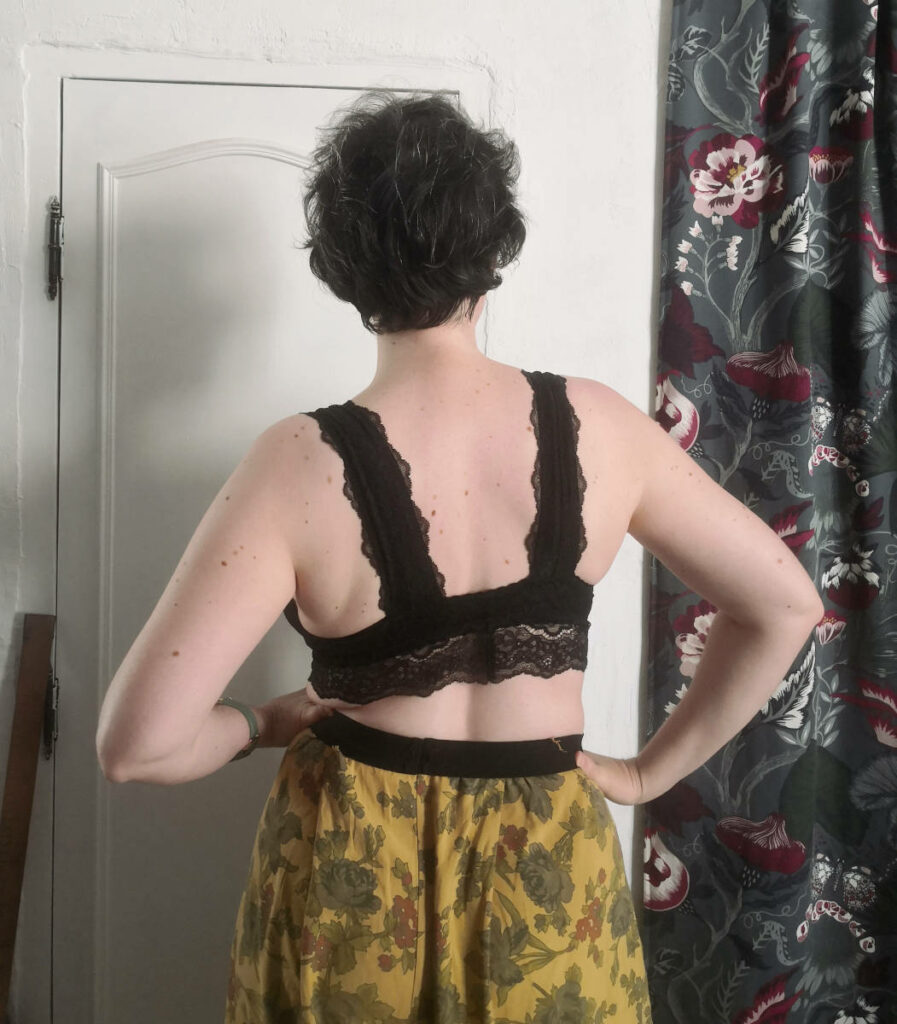 dos de la brassière Onde
